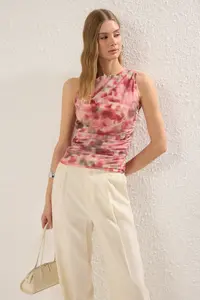 TRENDYOLMİLLA Multicolored Fitted/Drape Detailed Knitting Blouse