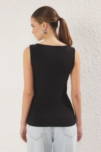TRENDYOLMİLLA Black buttoned Asymmetric Fitted Ribbed Flexible Knitting Blouse - Image 5