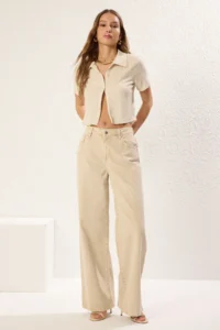 TRENDYOLMİLLA Stone Polo Shirt Collar buttoned Crepe/textured Knitting Blouse - Image 2
