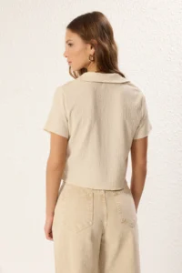 TRENDYOLMİLLA Stone Polo Shirt Collar buttoned Crepe/textured Knitting Blouse - Image 5