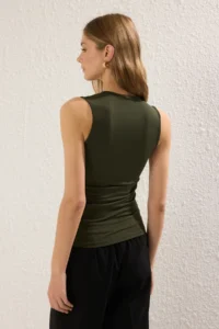 TRENDYOLMİLLA Khaki Fitted Cut Out Detailed with accessories Flexible Knitting Blouse - Image 4