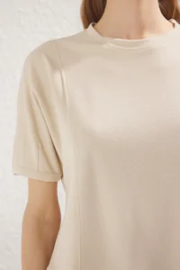 TRENDYOLMİLLA Stone relaxed/Rahat Pattern Crop Flexible Knitting Blouse - Image 3