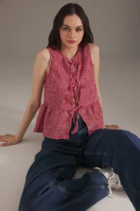 TRENDYOLMİLLA Rejection Gingham Patterned Binding Detailed Sleeveless Flexible Knitting Blouse - Image 2