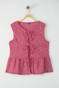TRENDYOLMİLLA Rejection Gingham Patterned Binding Detailed Sleeveless Flexible Knitting Blouse - Image 5