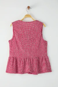 TRENDYOLMİLLA Rejection Gingham Patterned Binding Detailed Sleeveless Flexible Knitting Blouse - Image 6