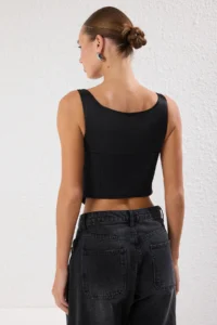 TRENDYOLMİLLA Black Linen Content Satin Detailed Fitted Sleeveless Weaving Blouse - Image 8