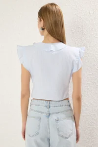 TRENDYOLMİLLA Mavi Striped Binding Detailed Weaving Blouse - Image 4