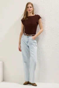 TRENDYOLMİLLA Brown Dog collar Knitwear Thin Blouse - Image 2
