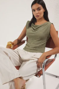 TRENDYOLMİLLA Khaki textured Boat Neck Shirred Sleeveless Flexible Knitting Blouse