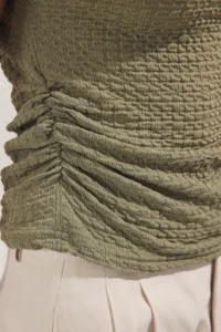TRENDYOLMİLLA Khaki textured Boat Neck Shirred Sleeveless Flexible Knitting Blouse - Image 3