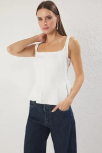 TRENDYOLMİLLA White Fitted Square Neck peplum  Weaving Blouse