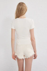 TRENDYOLMİLLA Ecru Shirring/Drape Detailed Fitted Flexible Knitting Blouse - Image 4