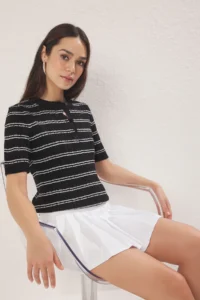 TRENDYOLMİLLA Black Short Sleeve Striped  Knitwear Blouse - Image 3