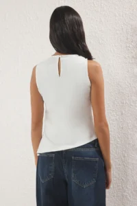 TRENDYOLMİLLA White Drapeli Asymmetric Kesim Fitted Weaving Blouse - Image 4