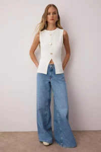 TRENDYOLMİLLA White Aksesuar buttoned Crew Neck Regular Size Vest Knitting Blouse