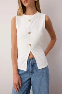 TRENDYOLMİLLA White Aksesuar buttoned Crew Neck Regular Size Vest Knitting Blouse - Image 3