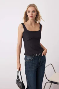 TRENDYOLMİLLA Black Back Bow Detailed Fitted Sleeveless Weaving Blouse - Image 2
