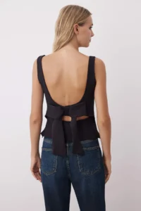 TRENDYOLMİLLA Black Back Bow Detailed Fitted Sleeveless Weaving Blouse - Image 4
