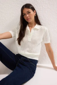 TRENDYOLMİLLA Ecru Viral Delikli/Cellular Summer Polo Shirt Collar  Knitwear Blouse - Image 2