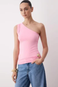TRENDYOLMİLLA Pink Seashell Accessory Detailed Asymmetric Single Arm Flexible Knitting Blouse - Image 2
