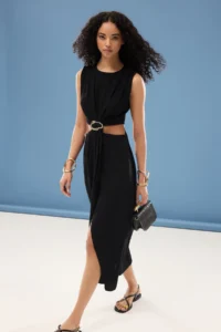 TRENDYOLMİLLA Black A Cut Waist Low-cut and Accessory Detailed Maxi Weaving Crepe her dress - Image 3