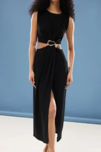 TRENDYOLMİLLA Black A Cut Waist Low-cut and Accessory Detailed Maxi Weaving Crepe her dress - Image 5