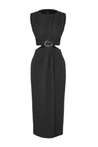 TRENDYOLMİLLA Black A Cut Waist Low-cut and Accessory Detailed Maxi Weaving Crepe her dress - Image 8