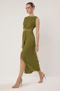 TRENDYOLMİLLA Oil Green A Cut Waist Low-cut and Accessory Detailed Maxi Weaving Crepe Dress - Image 6