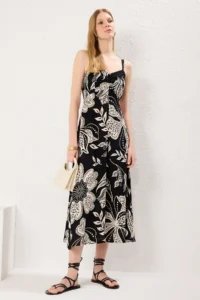 TRENDYOLMİLLA Black Floral Skirt Opened at Waist Gipelli Midi Weaving Dress - Image 2