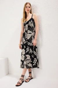 TRENDYOLMİLLA Black Floral Skirt Opened at Waist Gipelli Midi Weaving Dress - Image 3