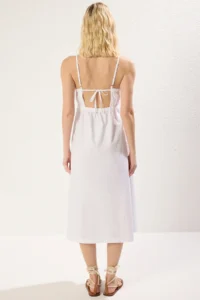 TRENDYOLMİLLA White Skirt Opened at Waist Waist Dekolteli Poplin Midi Weaving Dress - Image 5