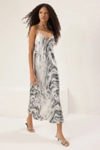TRENDYOLMİLLA Mink Abstract Patterned Plain Kesim Satin Midi Weaving Dress - Image 2