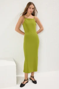 TRENDYOLMİLLA Oil Green Square Neck bodycone/Fitting Midi Knitting Dress - Image 2