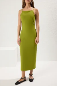 TRENDYOLMİLLA Oil Green Square Neck bodycone/Fitting Midi Knitting Dress - Image 3