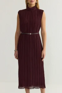 TRENDYOLMİLLA Burgundy Arched Plain Kesim pleated Midi Lined Siphon Weaving Dress - Image 4