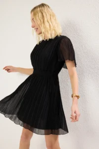 TRENDYOLMİLLA Black pleated Lined Siphon Flight Flight Weaving Mini Dress