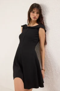 TRENDYOLMİLLA Black Plain Skirt Opened at Waist Collar Detailed Lined Mini Weaving Dress