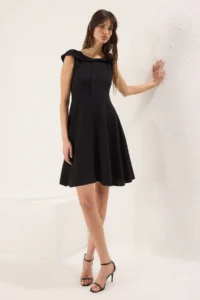 TRENDYOLMİLLA Black Plain Skirt Opened at Waist Collar Detailed Lined Mini Weaving Dress - Image 2