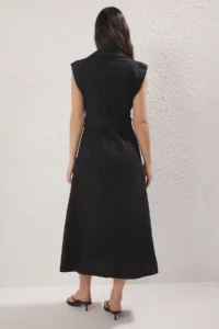TRENDYOLMİLLA Black Belted Plain Kesim Midi Weaving Shirt Dress - Image 4
