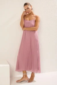 TRENDYOLMİLLA Powder Pink Plain slit Maxi pleated A-line Flexible  Knitting Dress - Image 2
