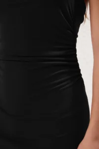 TRENDYOLMİLLA Black Halter Shirred V-neck bodycone/Fitting Flexible Maxi Knitting Dress - Image 3