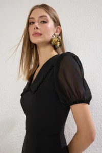 TRENDYOLMİLLA Black A Cut Collar Detailed Lined Siphon Flight Weaving Midi Dress - Image 3