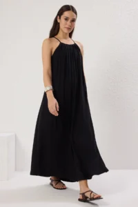 TRENDYOLMİLLA Black Wide Cut Maxi Weaving Dress - Image 2