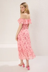 TRENDYOLMİLLA Pink Floral Skirt Opened at Waist Frilly Siphon Flight Flight Weaving Midi Dress - Image 4