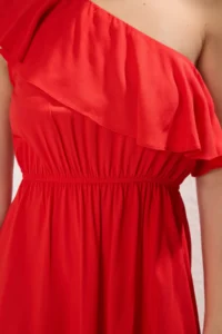 TRENDYOLMİLLA Rejection Skirt Opened at Waist Asymmetric Yaka Midi Weaving Dress - Image 4