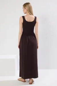 TRENDYOLMİLLA Brown Premium Yarn/Special Yarn Midi Crew Neck Sleeveless Dress - Image 4