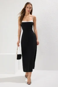 TRENDYOLMİLLA Black Color Bloklu Accessory Detailed Maxi Crepe Knitting Dress - Image 2