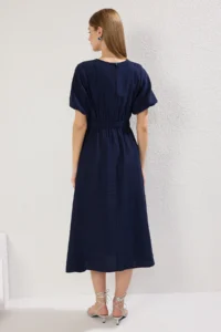 TRENDYOLMİLLA Navy Blue Plain A Cut Balloon Sleeve Midi Weaving Dress - Image 4