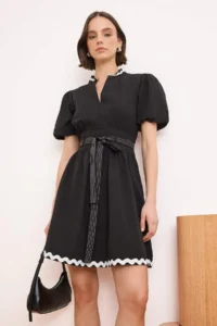 TRENDYOLMİLLA Black Arched and Zippered Plain Mini Weaving Dress - Image 2