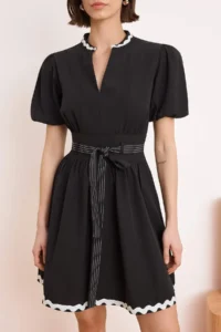 TRENDYOLMİLLA Black Arched and Zippered Plain Mini Weaving Dress - Image 3